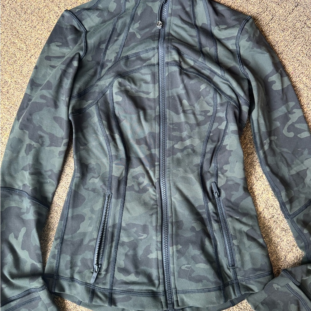 Women's Camouflage Lululemon Define Jacket, like new